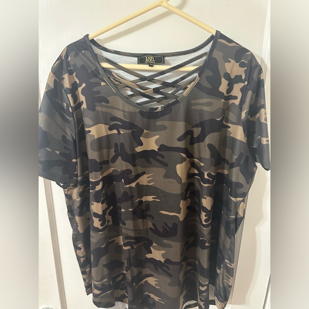 Camo strappy shirt 3XL